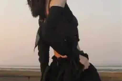 黄一鸣直播带娃被扒欠款55万、限高！王思聪不回应真不是没理由