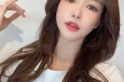 赵露思真算得上内娱第一个因生病塌房的艺人了