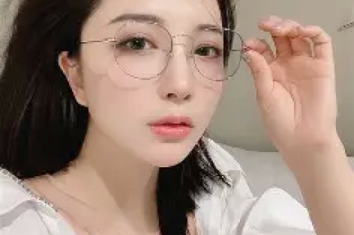比没钱更糟糕！封杀5年赵薇现状曝光经济状况被扒她翻身无望